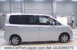 toyota noah 2009 NIKYO_LK87772