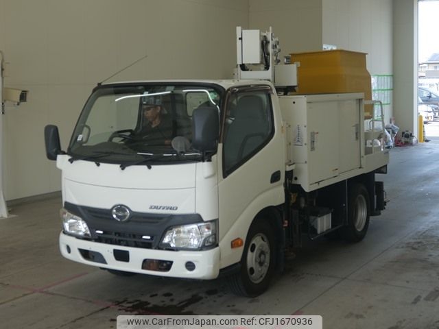hino dutro 2017 CFJ1670936 image 1