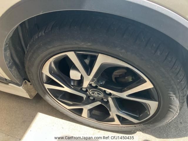 toyota c-hr 2017 -TOYOTA--C-HR DAA-ZYX10--ZYX10-2049382---TOYOTA--C-HR DAA-ZYX10--ZYX10-2049382- image 2
