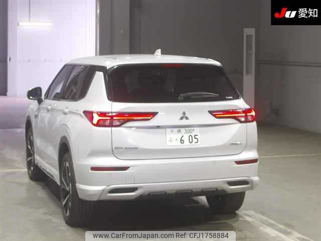 mitsubishi outlander-phev 2024 CFJ1758884 image 2