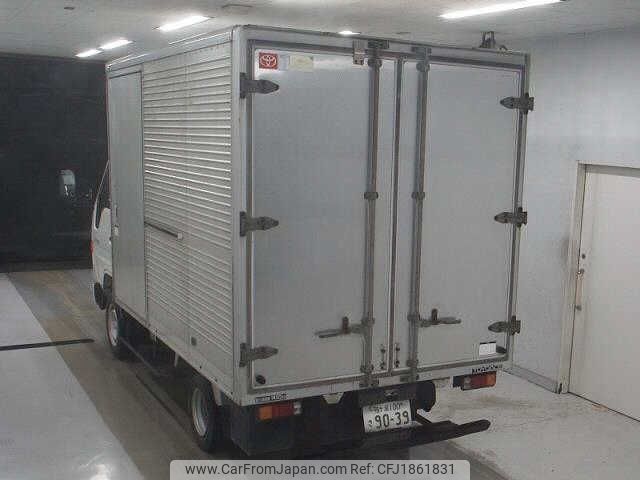 toyota toyoace 2001 CFJ1861831 image 2