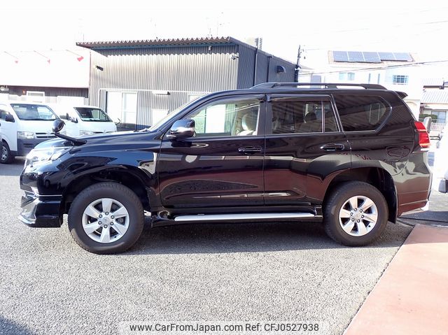 toyota land-cruiser-prado 2020 24232808 image 2