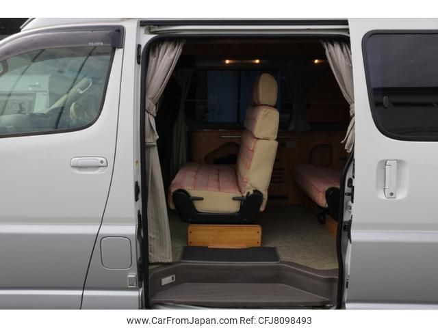 toyota grand-hiace 2004 GOO_JP_700100180330221211001 image 1