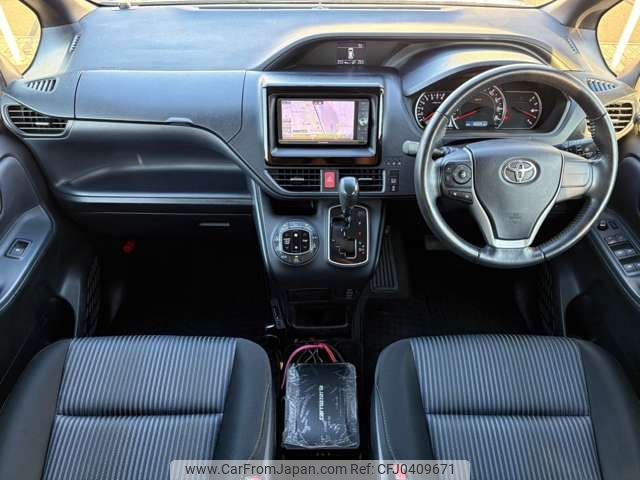 toyota voxy 2014 -TOYOTA--Voxy DBA-ZRR80W--ZRR80-0042520---TOYOTA--Voxy DBA-ZRR80W--ZRR80-0042520- image 2