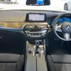 bmw 5-series 2019 quick_quick_JM20_WBAJM72020BM91655 image 3