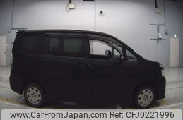 toyota voxy 2010 NIKYO_ZF27219