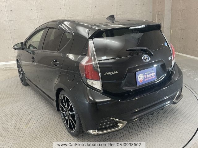 toyota aqua 2015 -TOYOTA--AQUA DAA-NHP10--NHP10-2470652---TOYOTA--AQUA DAA-NHP10--NHP10-2470652- image 2