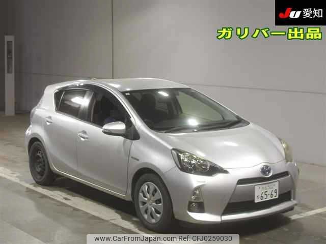 toyota aqua 2013 -TOYOTA 【浜松 502ﾈ6569】--AQUA NHP10--6185553---TOYOTA 【浜松 502ﾈ6569】--AQUA NHP10--6185553- image 1