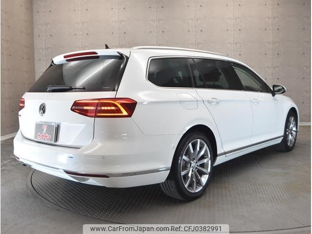 volkswagen passat-variant 2018 quick_quick_3CDFC_WVWZZZ3CZJE158955 image 2