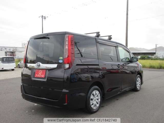 toyota noah 2015 CFJ1842740 image 2