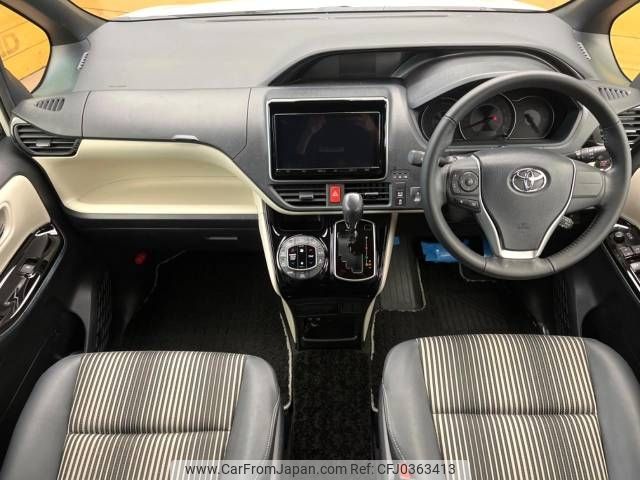 toyota noah 2019 -TOYOTA--Noah DBA-ZRR80W--ZRR80-0555405---TOYOTA--Noah DBA-ZRR80W--ZRR80-0555405- image 2