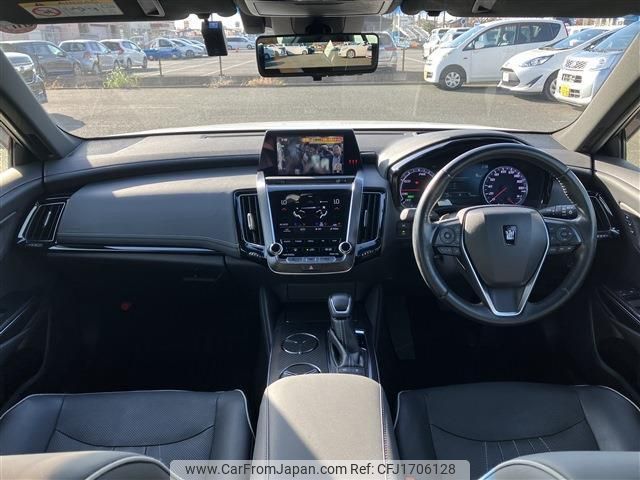 toyota crown-hybrid 2018 CFJ1706128 image 2