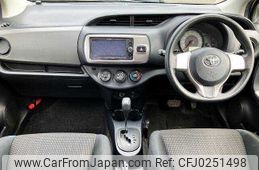 toyota vitz 2014 504928-924527