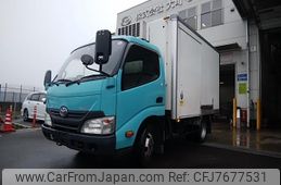 toyota dyna-truck 2012 CFJ7677531