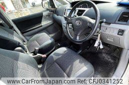 toyota voxy 2006 504928-925236