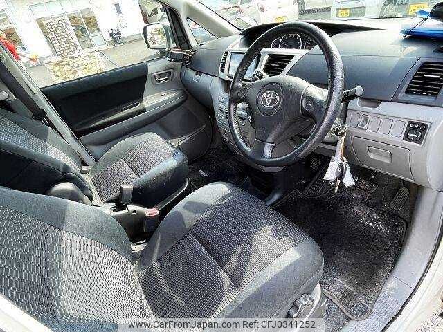 toyota voxy 2006 504928-925236 image 1