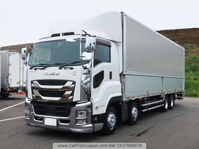 isuzu giga 2017 CFJ7960978 image 1