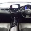 toyota c-hr 2017 quick_quick_DAA-ZYX10_2097458 image 3