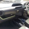 toyota aqua 2013 CFJ1762005 image 33