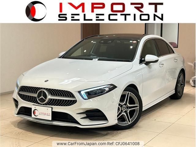 mercedes-benz a-class 2019 quick_quick_177184_WDD1771842W042181 image 1