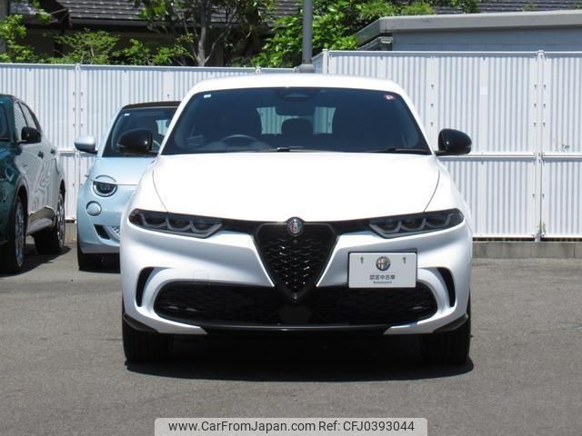 alfa-romeo alfa-romeo-others 2023 quick_quick_AV115_ZARNASDA0N3020844 image 2