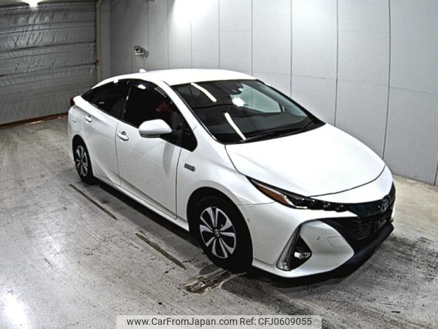 toyota prius-phv 2018 -TOYOTA--Prius PHV ZVW52-3083879---TOYOTA--Prius PHV ZVW52-3083879- image 1