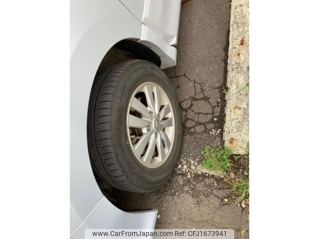 nissan serena 2013 CFJ1673941 image 2