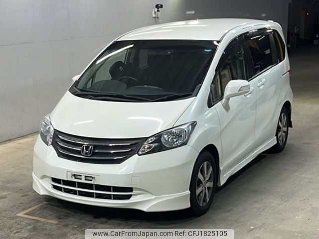 honda freed 2011 CFJ1825105 image 1