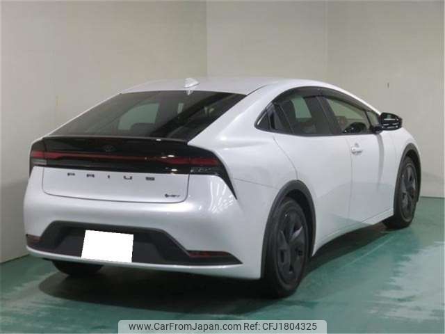 toyota prius 2024 CFJ1804325 image 2