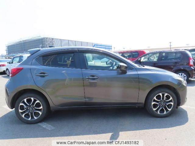 mazda demio 2017 CFJ1493182 image 1