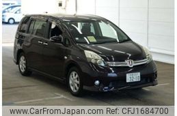 toyota isis 2014 CFJ1684700