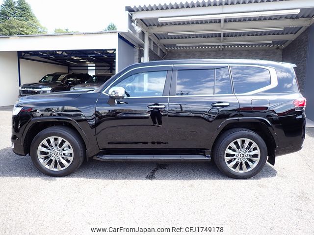 toyota land-cruiser 2023 CFJ1749178 image 2