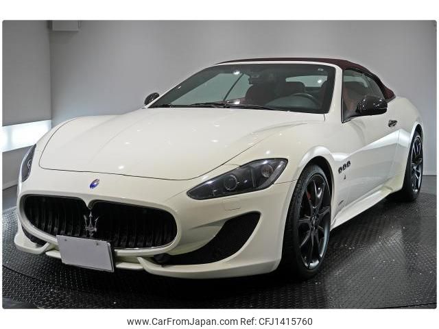 maserati grandcabrio 2012 quick_quick_ABA-MGCS_ZAMMM45J000061412 image 1