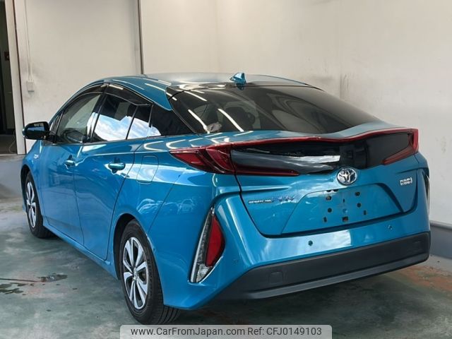 toyota prius-phv 2017 -TOYOTA--Prius PHV ZVW52-3014720---TOYOTA--Prius PHV ZVW52-3014720- image 2