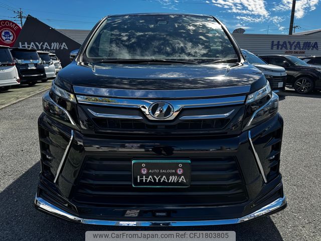 toyota voxy 2018 CFJ1803805 image 2