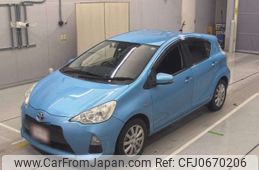 toyota aqua 2013 -TOYOTA--AQUA NHP10-2261744---TOYOTA--AQUA NHP10-2261744-