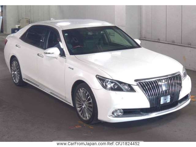toyota crown-majesta 2016 CFJ1824452 image 1