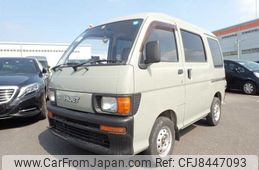 daihatsu-hijet-van-1996-2173-car_e538ed2b-0ed9-4a41-a058-201f0f1cc102