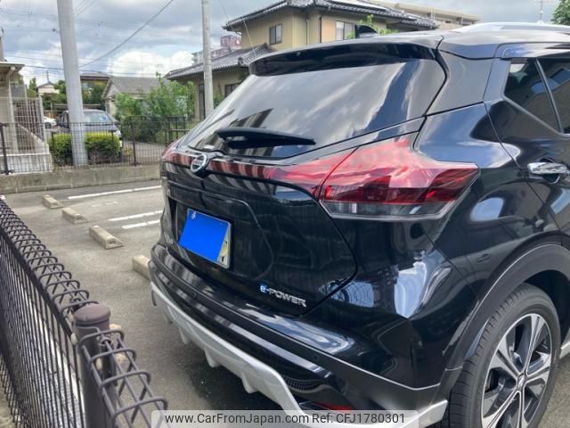 nissan kix 2023 CFJ1780301 image 2