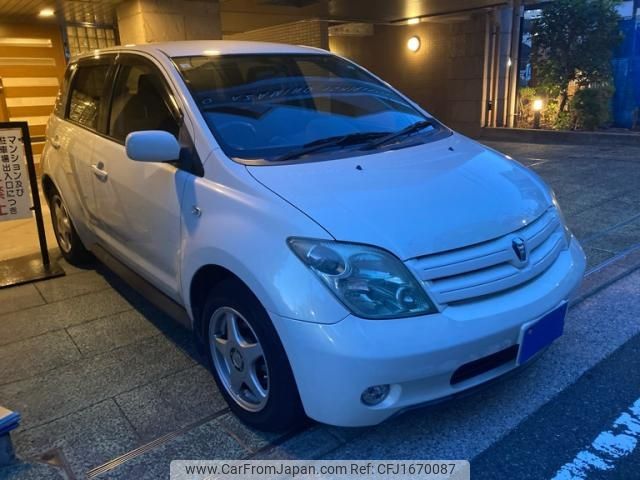 toyota ist 2002 CFJ1670087 image 1