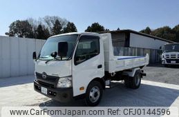 hino dutro 2016 CFJ0144596