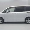 toyota voxy 2010 NIKYO_LR29315 image 2