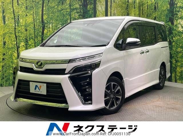 toyota voxy 2018 -TOYOTA--Voxy DBA-ZRR80W--ZRR80-0427160---TOYOTA--Voxy DBA-ZRR80W--ZRR80-0427160- image 1