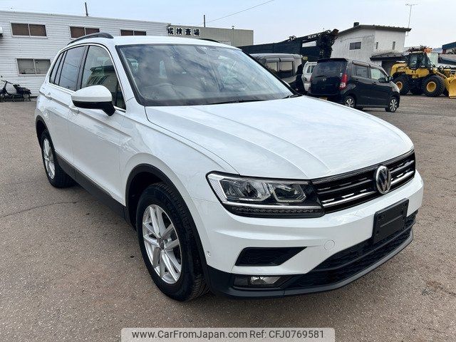 volkswagen tiguan 2018 -VOLKSWAGEN--VW Tiguan 5NDFGF--967631---VOLKSWAGEN--VW Tiguan 5NDFGF--967631- image 1