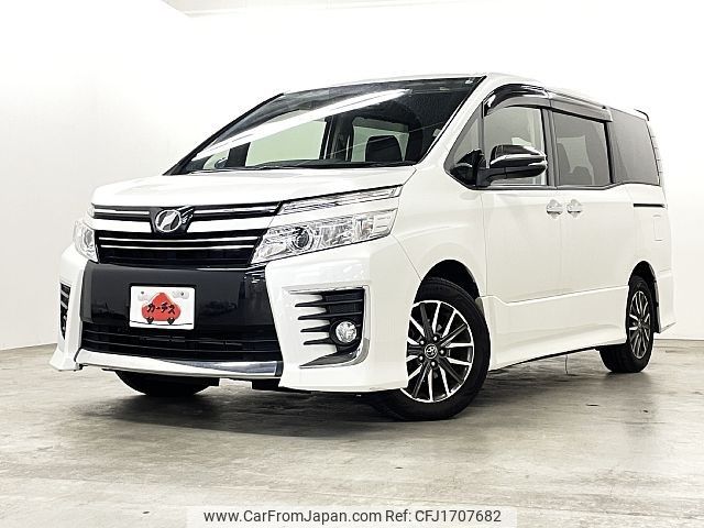 toyota voxy 2015 CFJ1707682 image 1