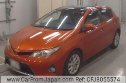 toyota auris 2014 CFJ8055574