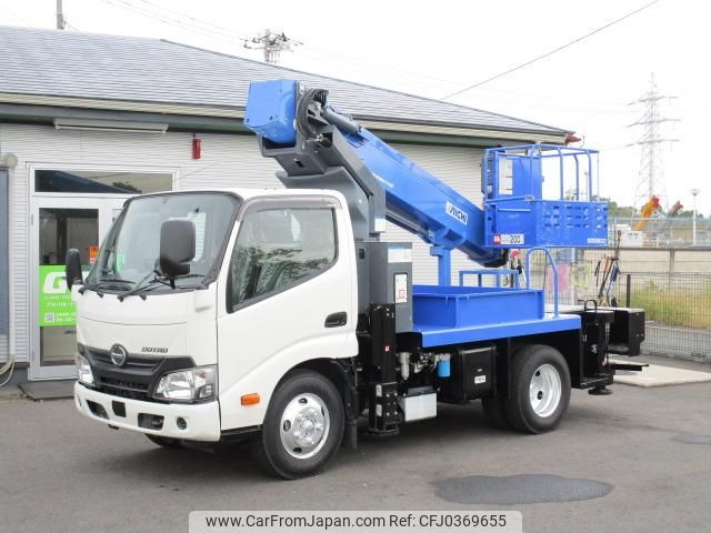 hino dutro 2018 GOO_NET_EXCHANGE_0403732A30241024W001 image 1