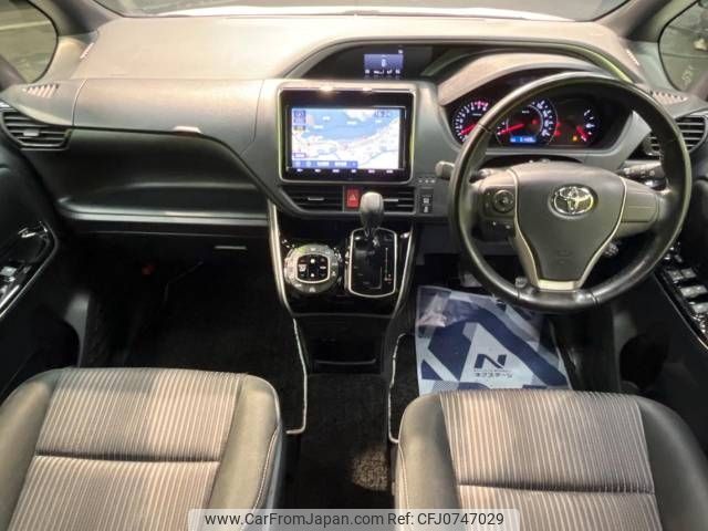 toyota voxy 2018 -TOYOTA--Voxy DBA-ZRR80W--ZRR80-0461902---TOYOTA--Voxy DBA-ZRR80W--ZRR80-0461902- image 2