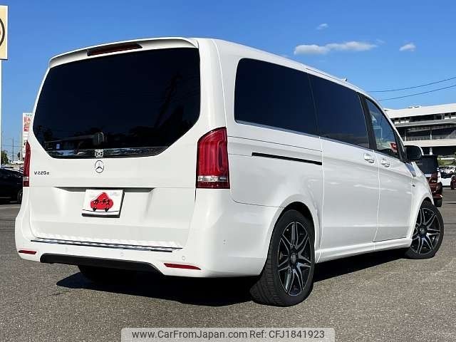 mercedes-benz v-class 2016 CFJ1841923 image 2