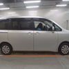 toyota noah 2011 CFJ1567441 image 8